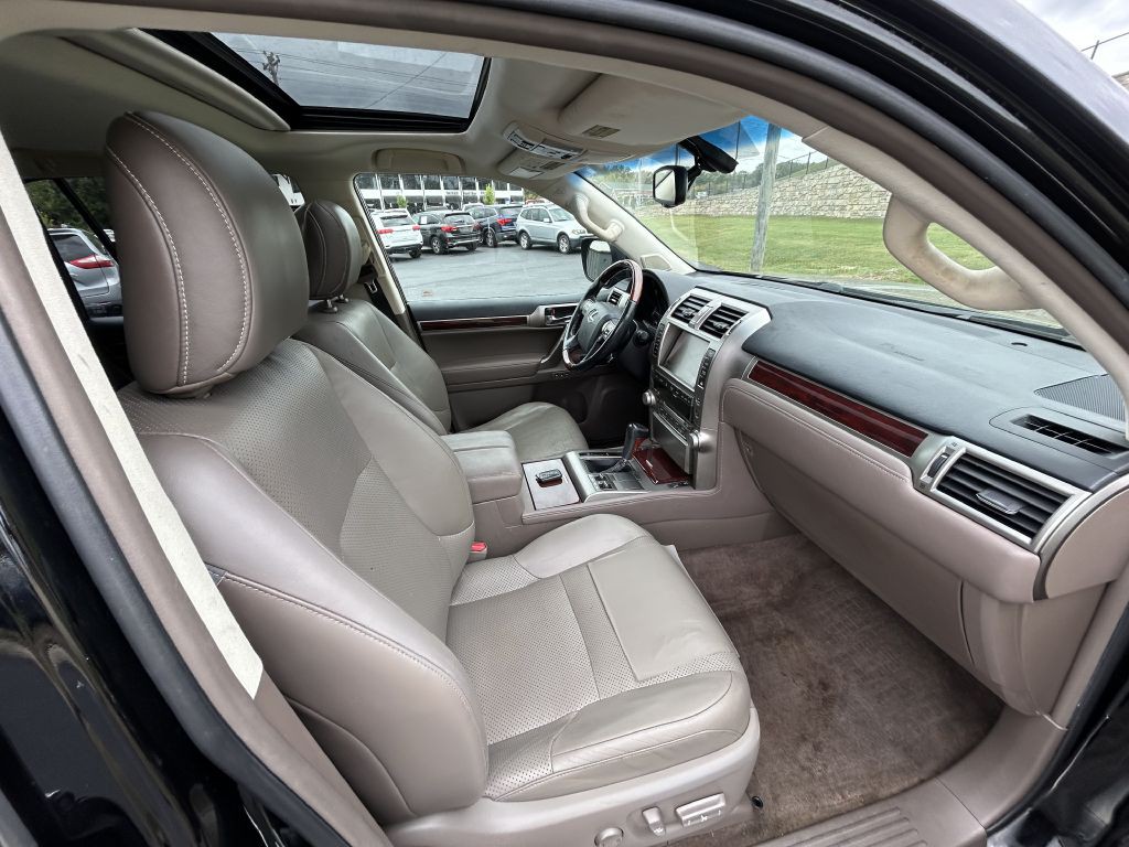 2011 Lexus GX Image 21