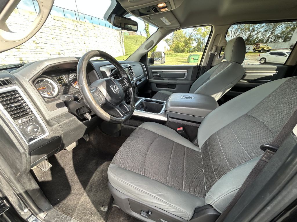 2016 RAM 3500 Image 9