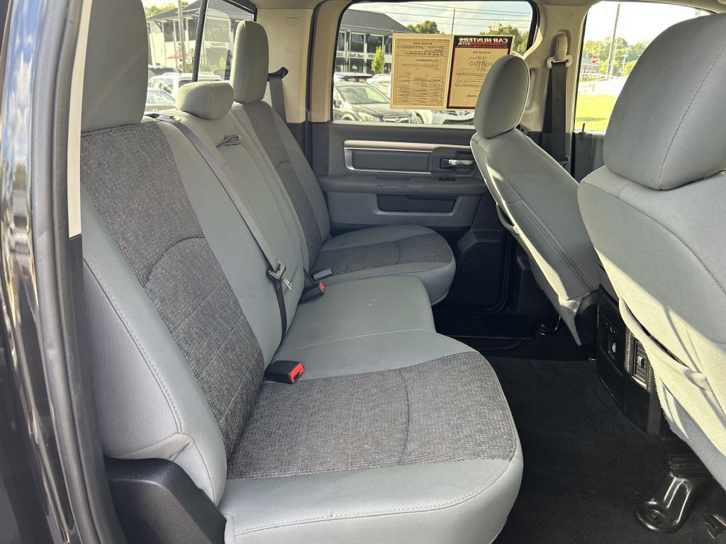 2016 RAM 3500 Image 12