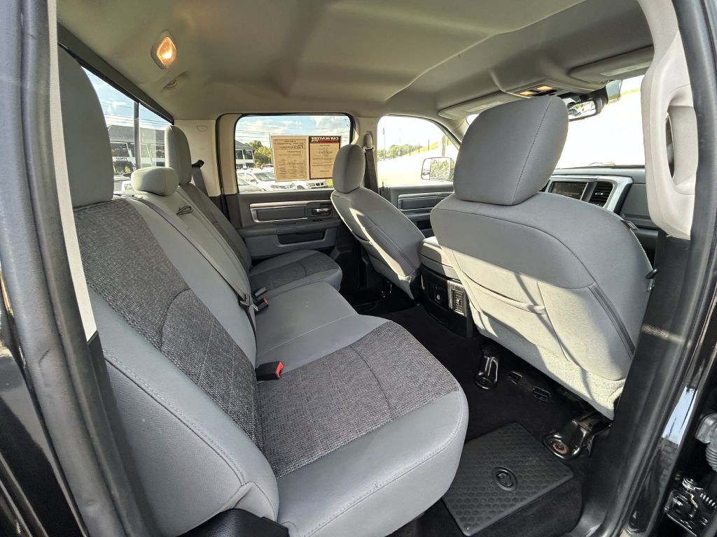 2016 RAM 3500 Image 13