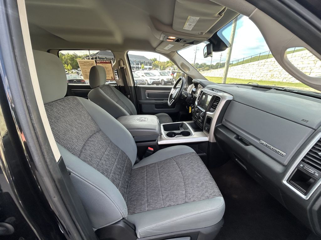 2016 RAM 3500 Image 18