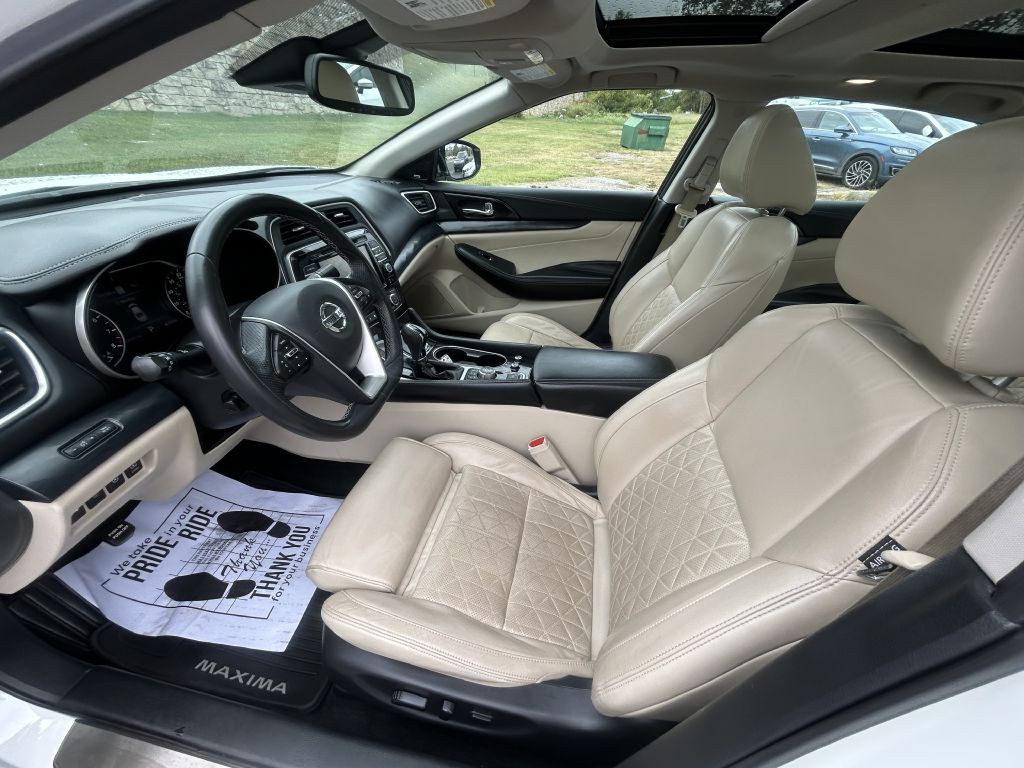 2019 Nissan Maxima Image 10