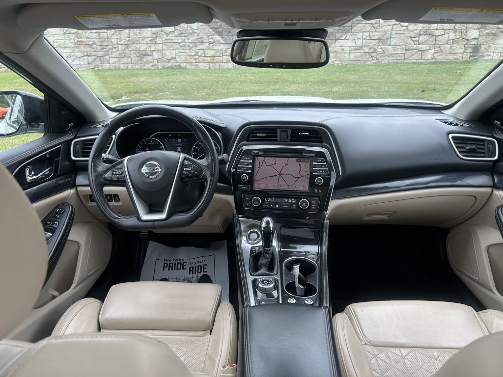 2019 Nissan Maxima Image 16
