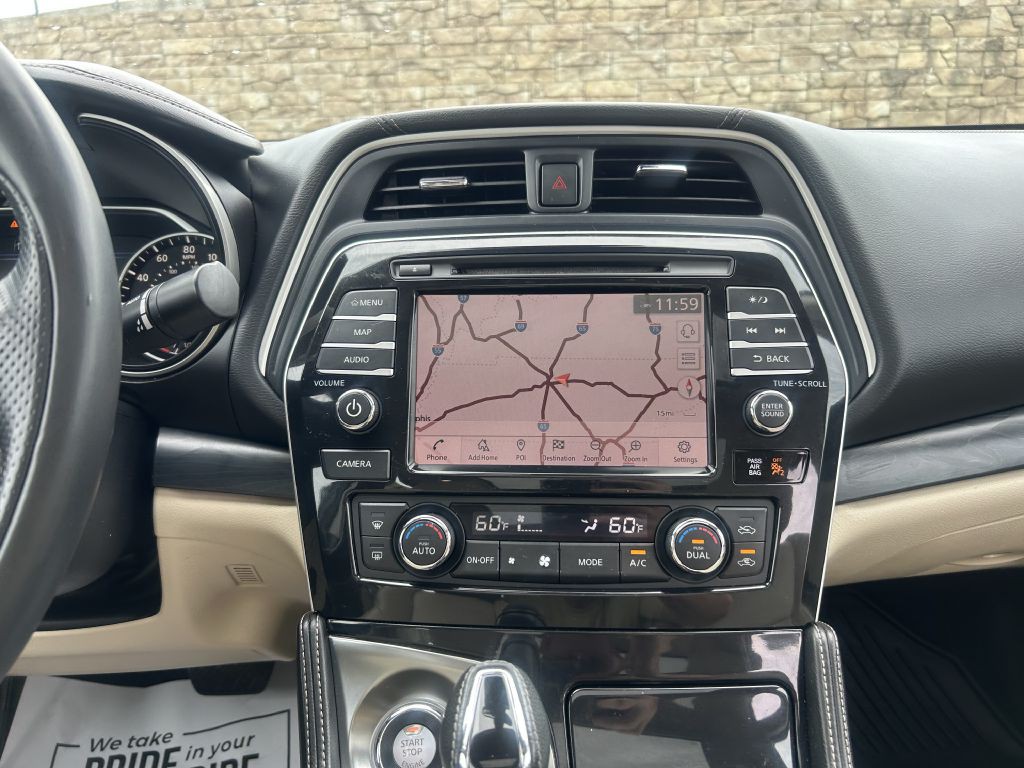 2019 Nissan Maxima Image 17
