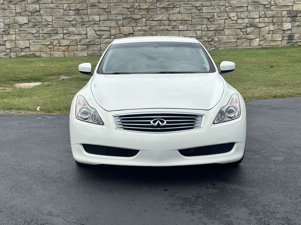 2010 INFINITI G37 Image 7