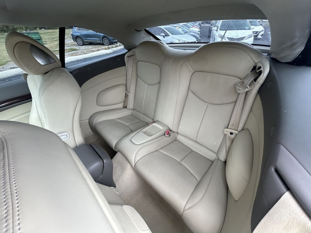 2010 INFINITI G37 Image 13