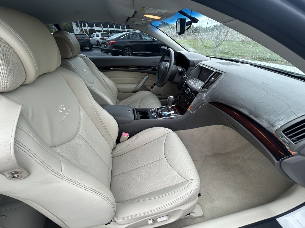 2010 INFINITI G37 Image 15