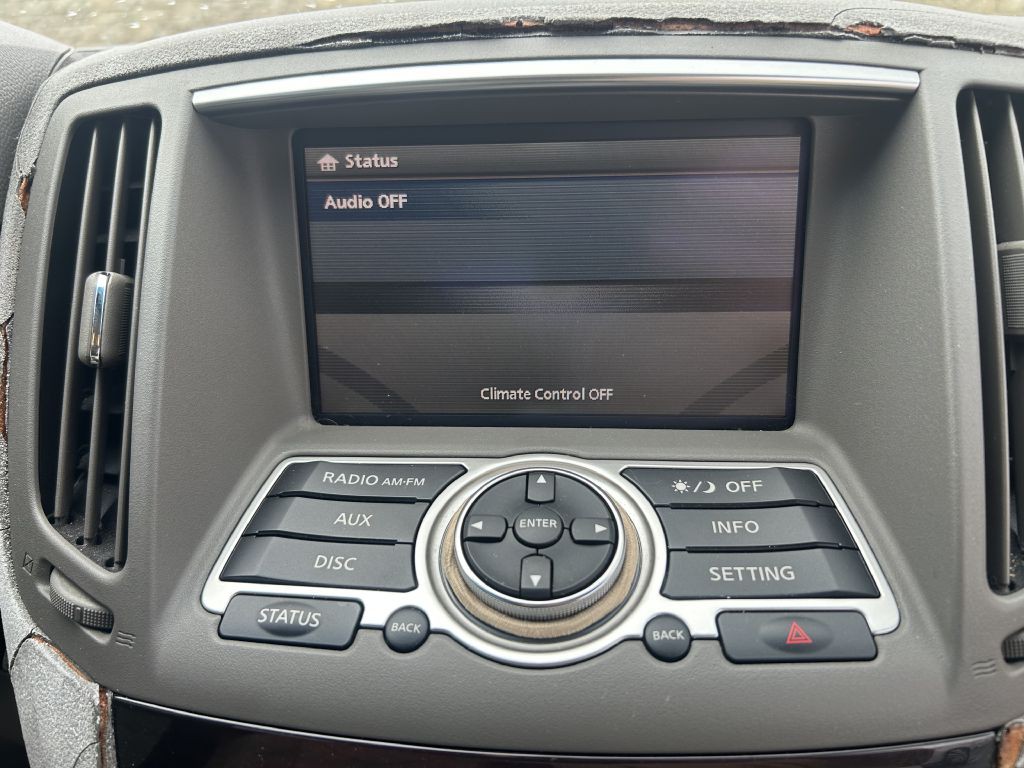 2010 INFINITI G37 Image 17