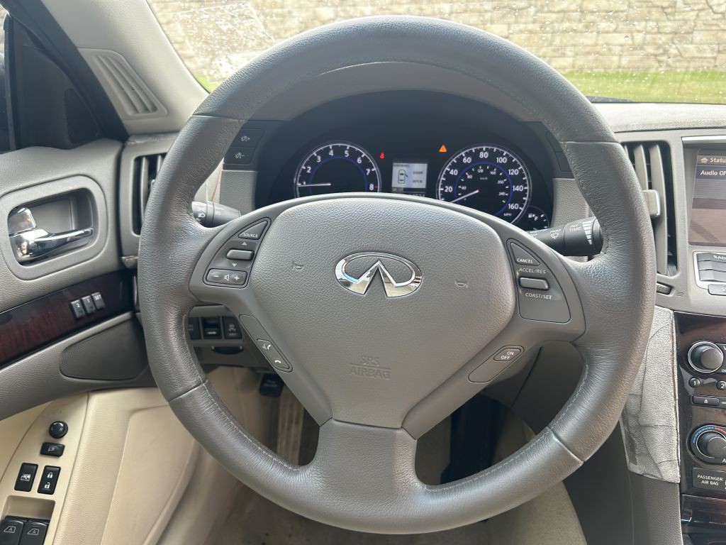 2010 INFINITI G37 Image 18