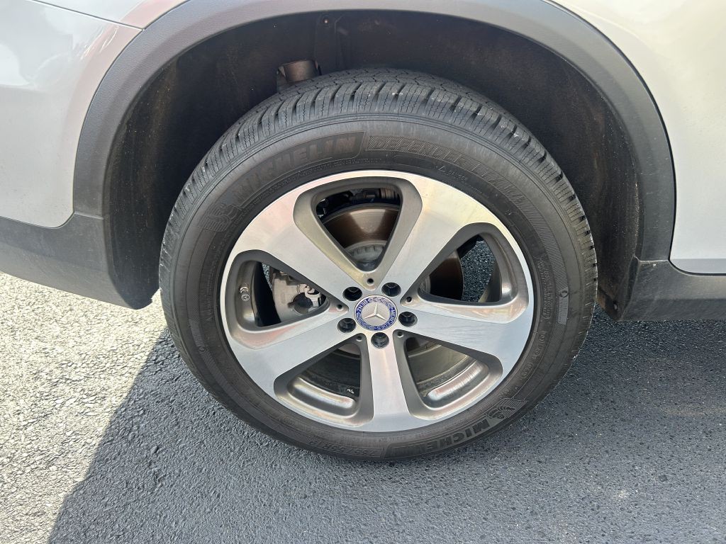 2017 Mercedes-Benz GLC-Class Image 6