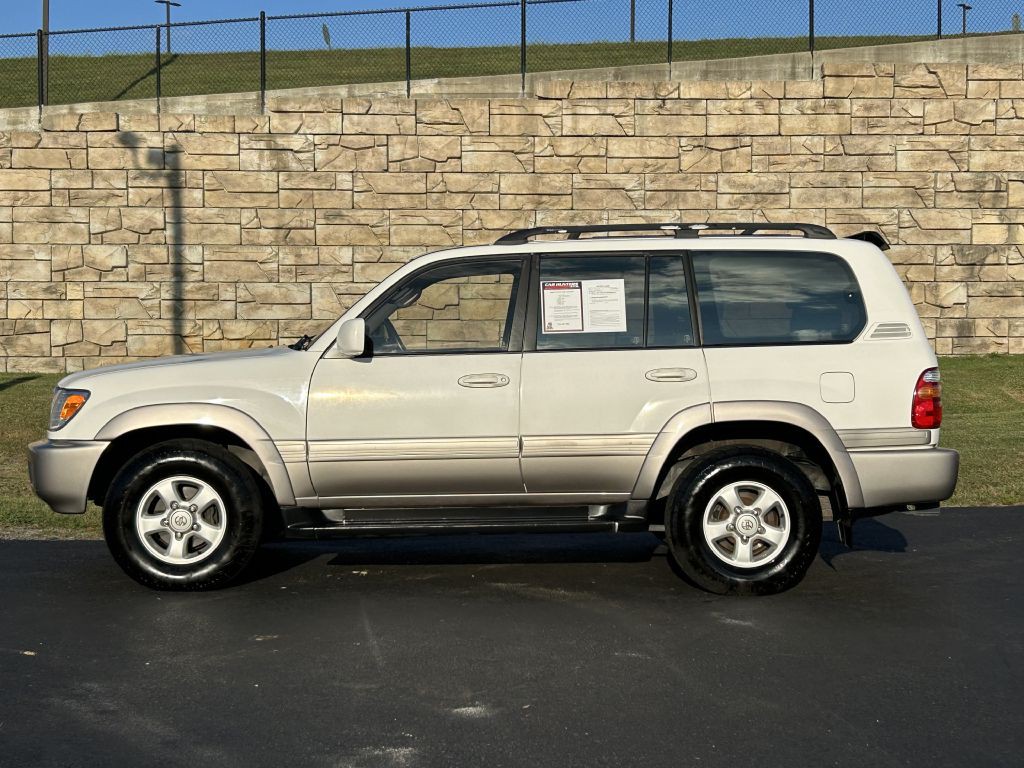 1999 Toyota Land Cruiser Image 2