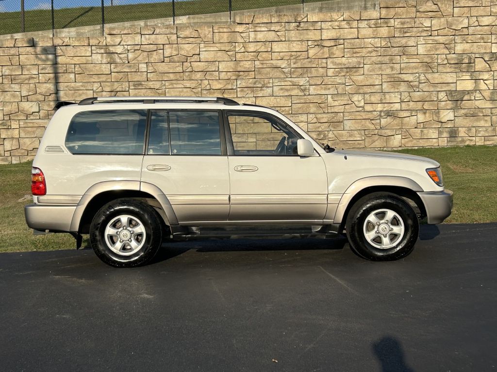 1999 Toyota Land Cruiser Image 3
