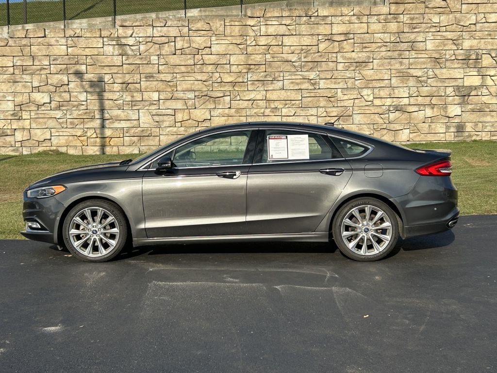 2017 Ford Fusion Image 2