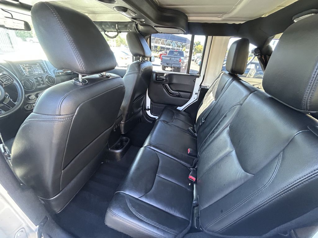 2015 Jeep Wrangler Unlimited Image 9