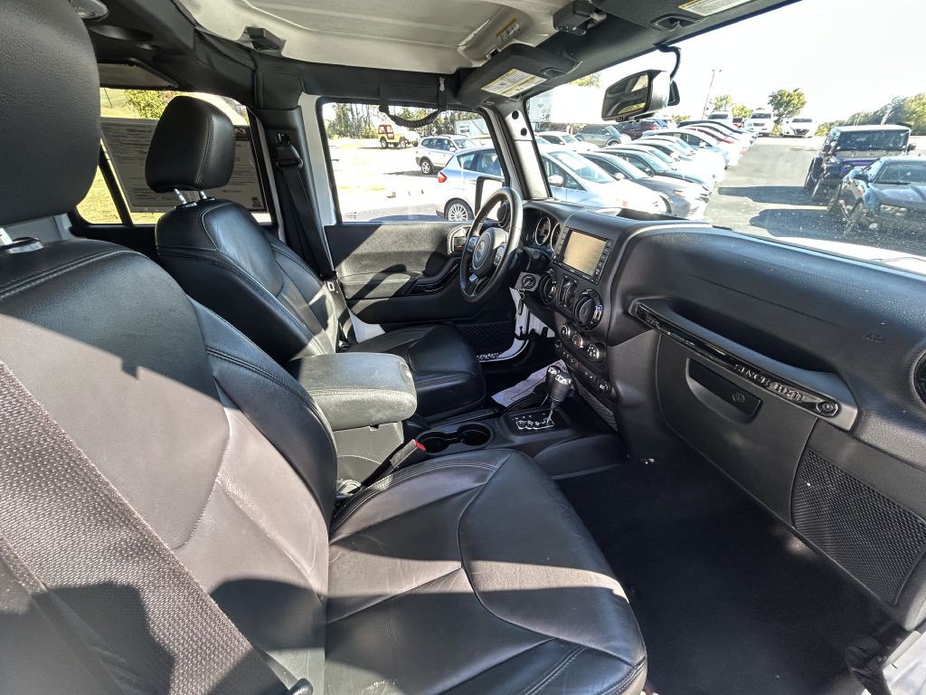 2015 Jeep Wrangler Unlimited Image 17