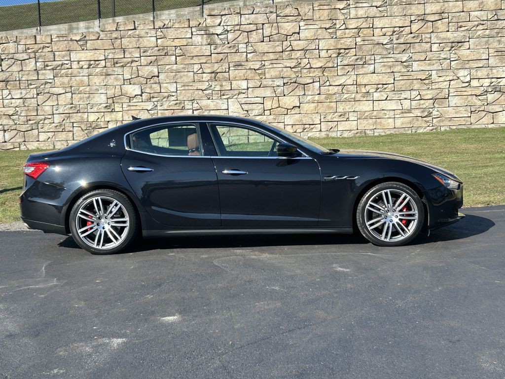 2017 Maserati Ghibli Image 3