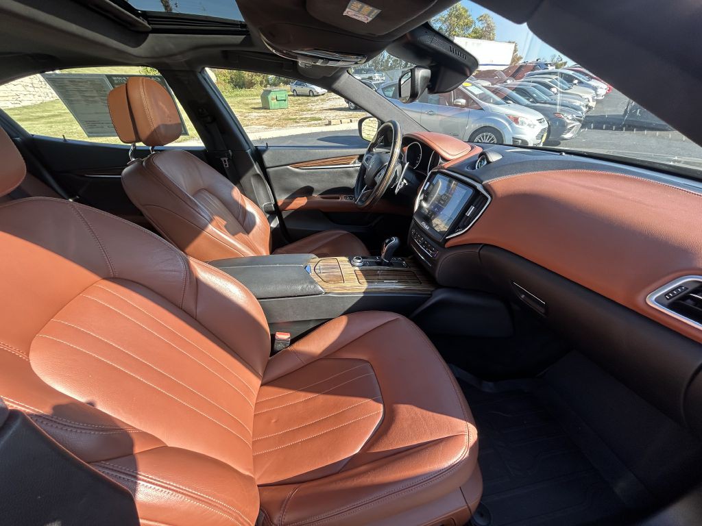 2017 Maserati Ghibli Image 19