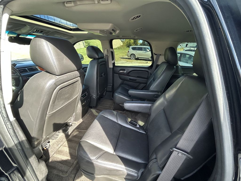 2012 Chevrolet Tahoe Image 11
