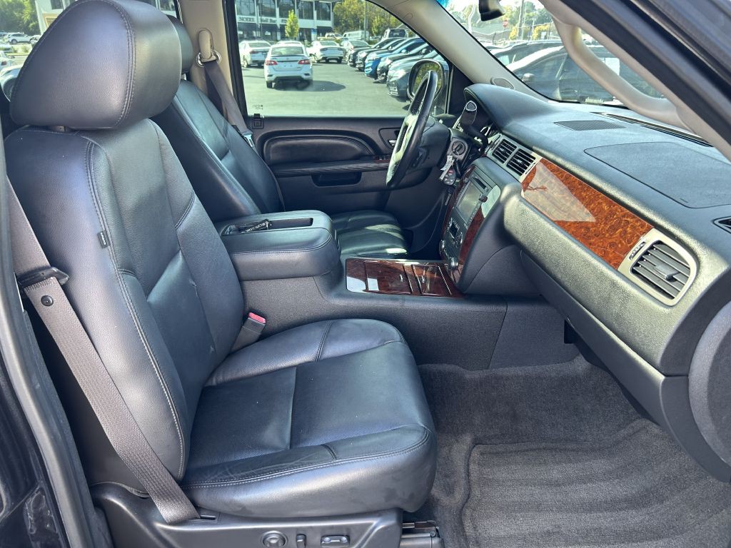 2012 Chevrolet Tahoe Image 21