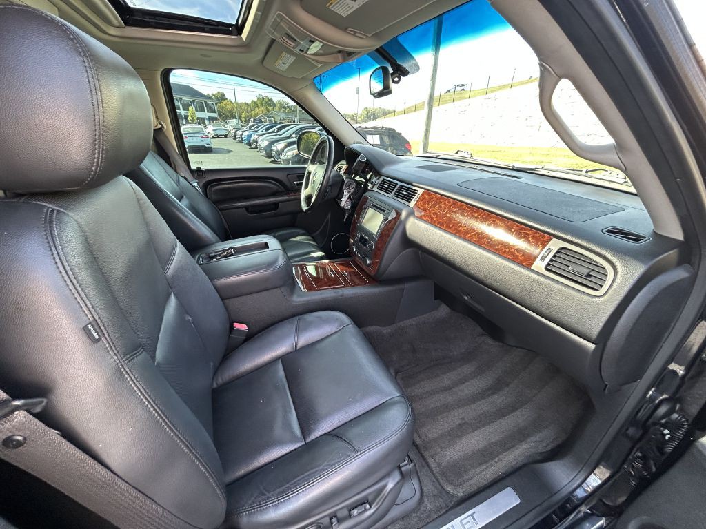 2012 Chevrolet Tahoe Image 22