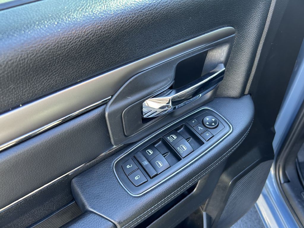 2015 RAM 1500 Image 7