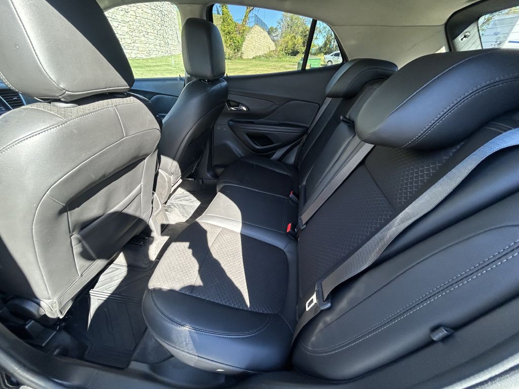2017 Buick Enclave Image 10