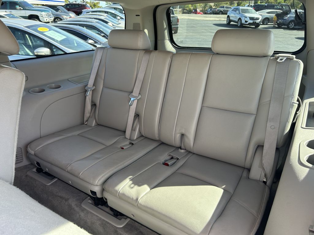 2009 Chevrolet Suburban Image 13