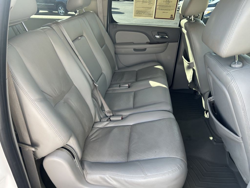 2009 Chevrolet Suburban Image 15