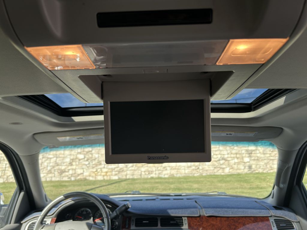 2009 Chevrolet Suburban Image 17