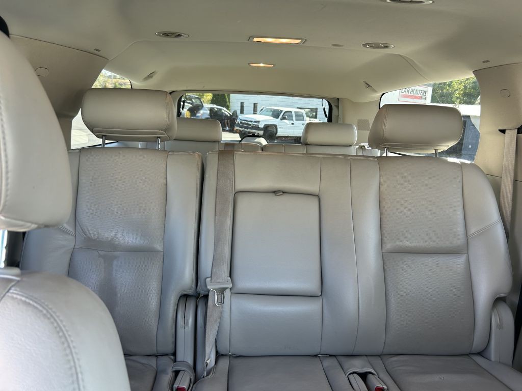 2009 Chevrolet Suburban Image 23