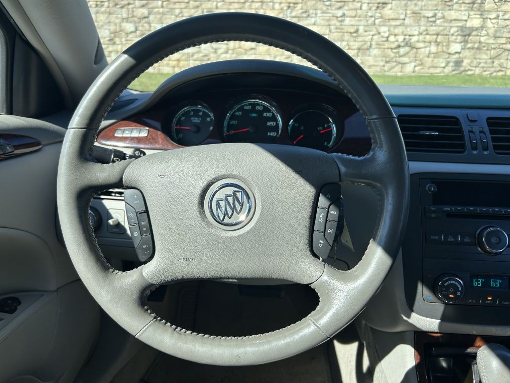 2011 Buick Lucerne Image 16