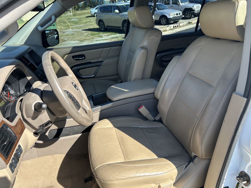 2015 Nissan Armada Image 8