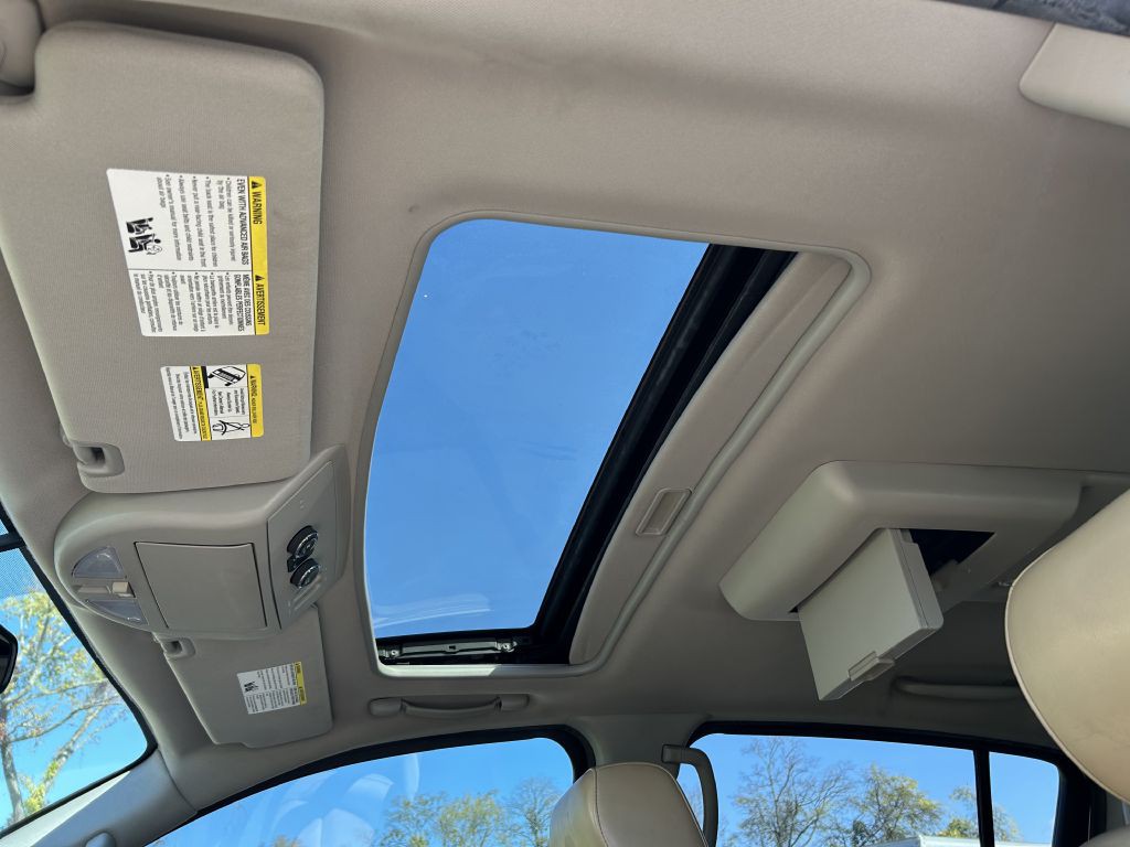 2015 Nissan Armada Image 10