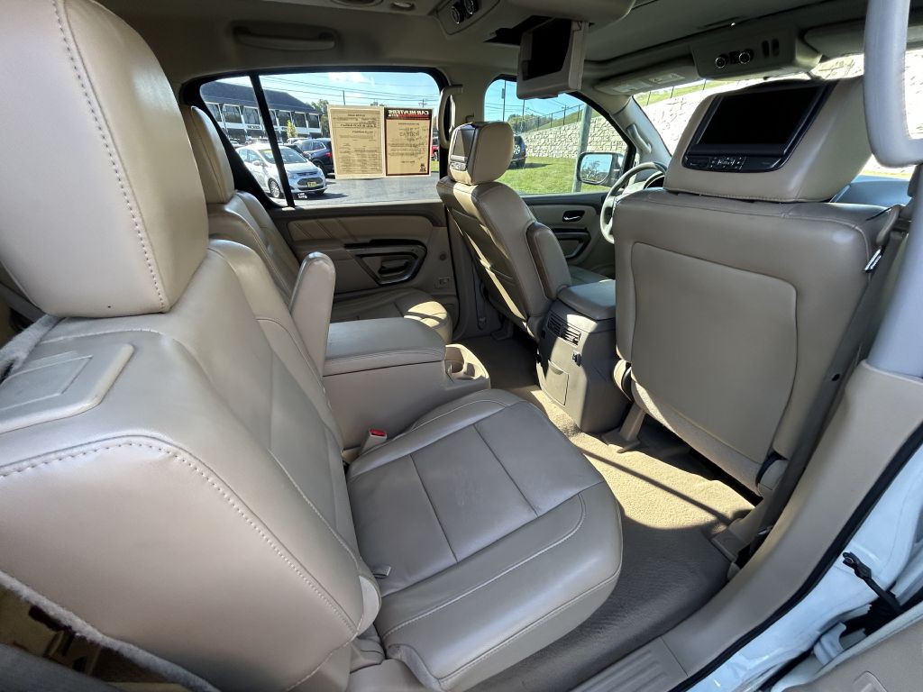 2015 Nissan Armada Image 16
