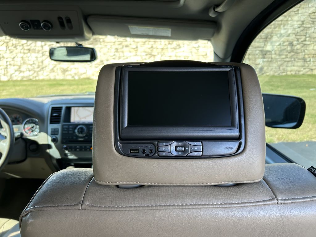 2015 Nissan Armada Image 17