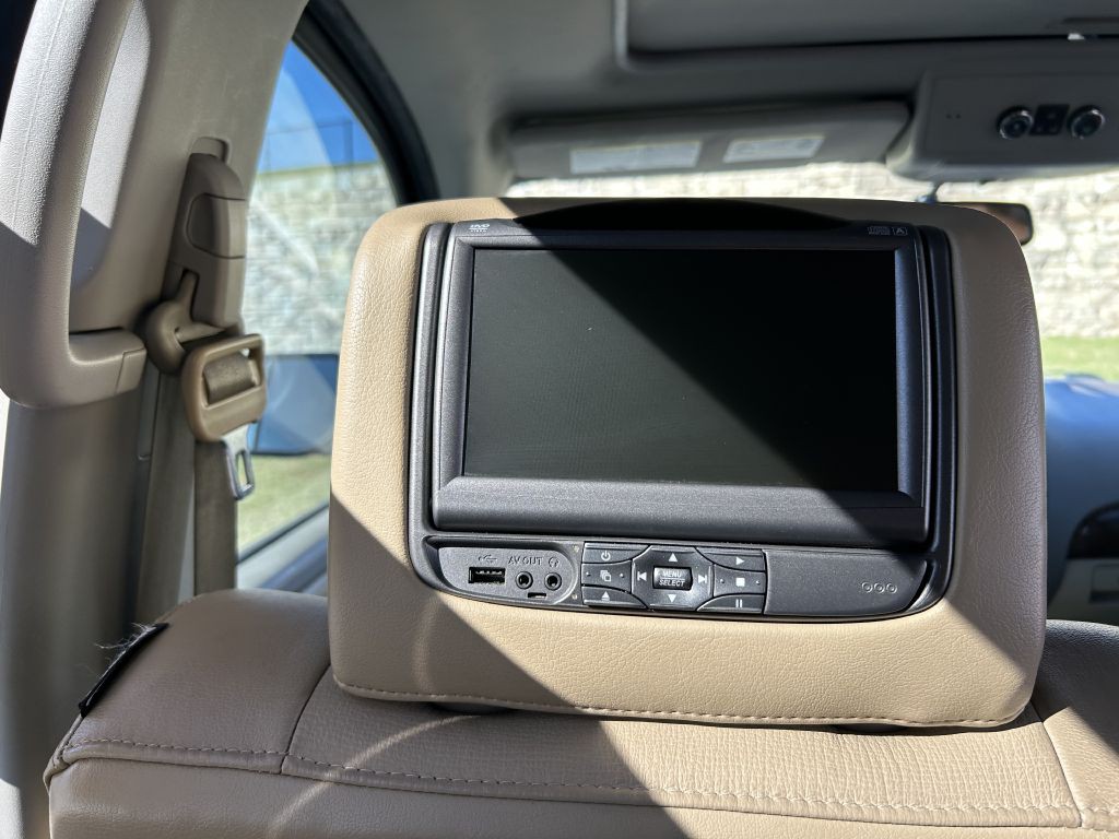 2015 Nissan Armada Image 18