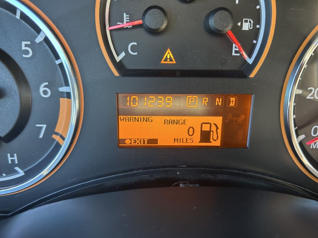 2015 Nissan Armada Image 26