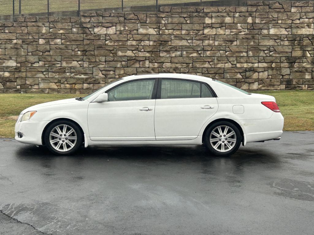 2008 Toyota Avalon Image 2