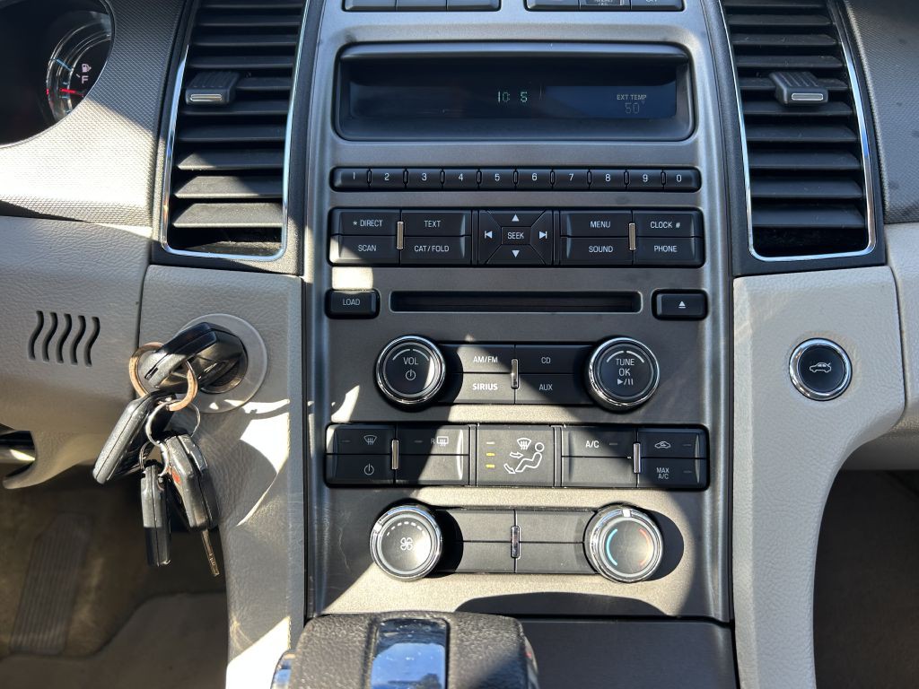 2012 Ford Taurus Image 15