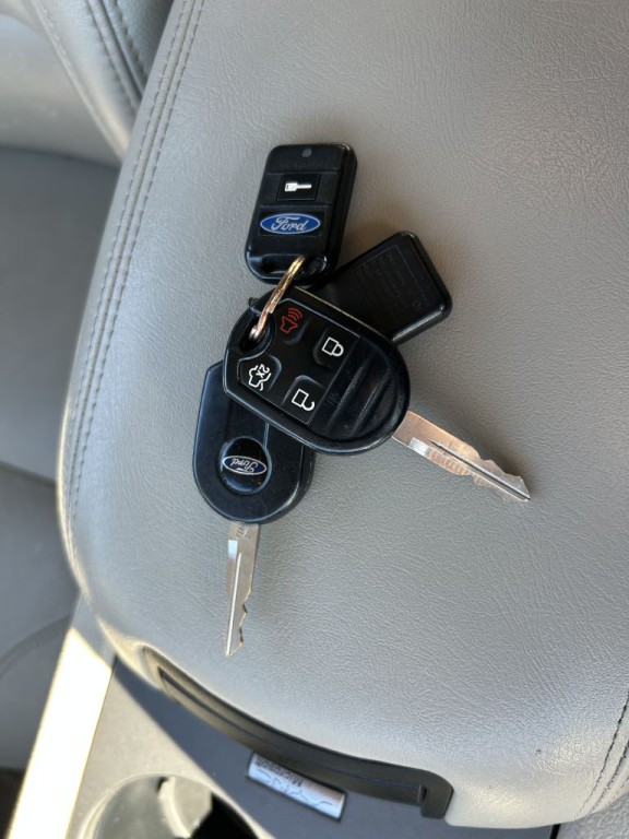 2012 Ford Taurus Image 21