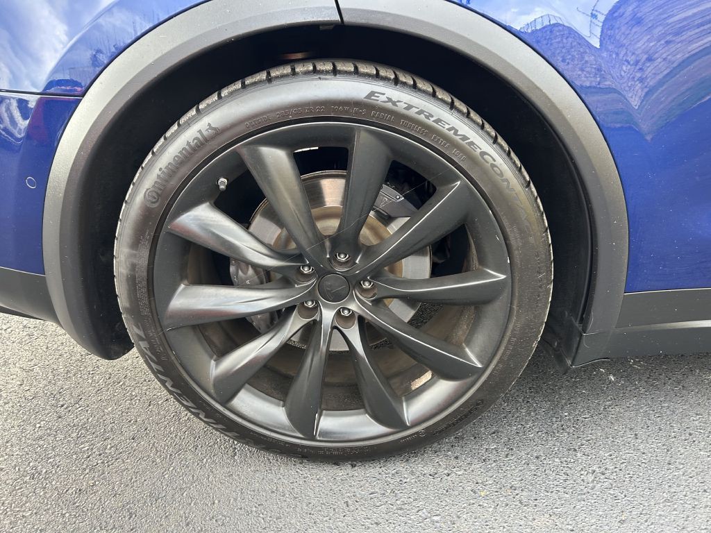 2016 Tesla Model X Image 6