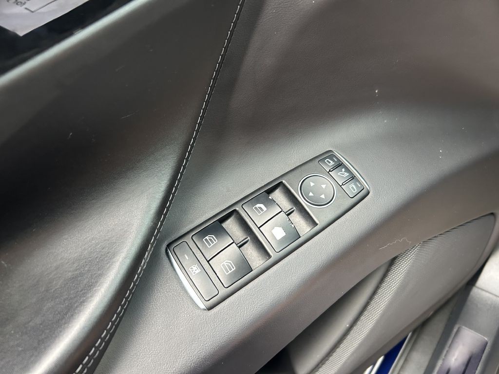 2016 Tesla Model X Image 7