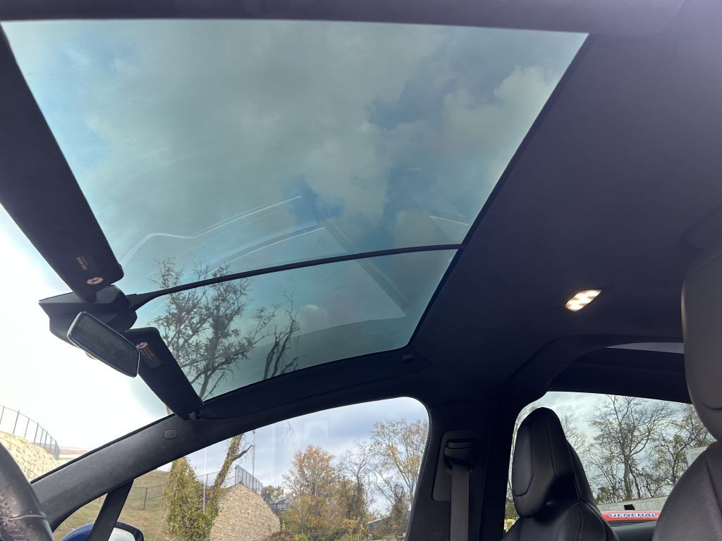 2016 Tesla Model X Image 9