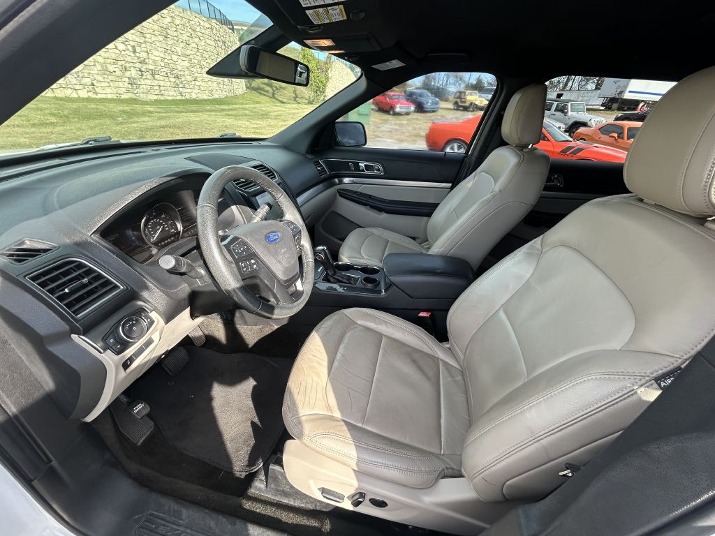 2018 Ford Explorer Image 9
