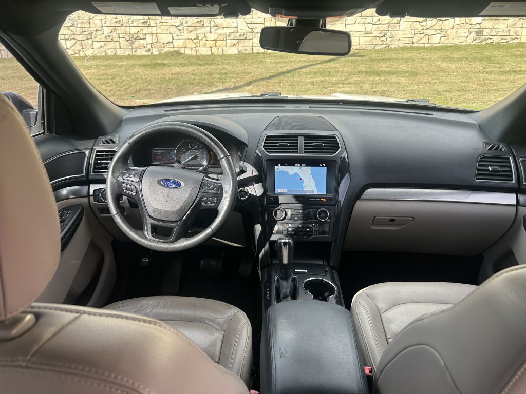 2018 Ford Explorer Image 16