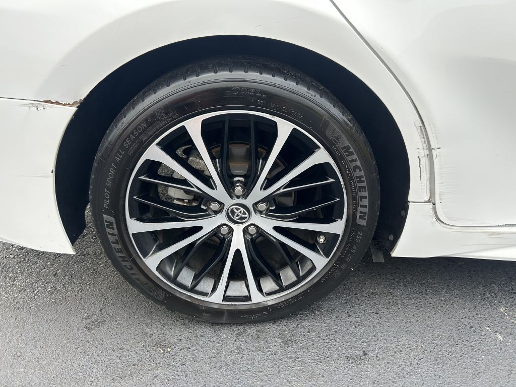 2018 Toyota Camry Image 6