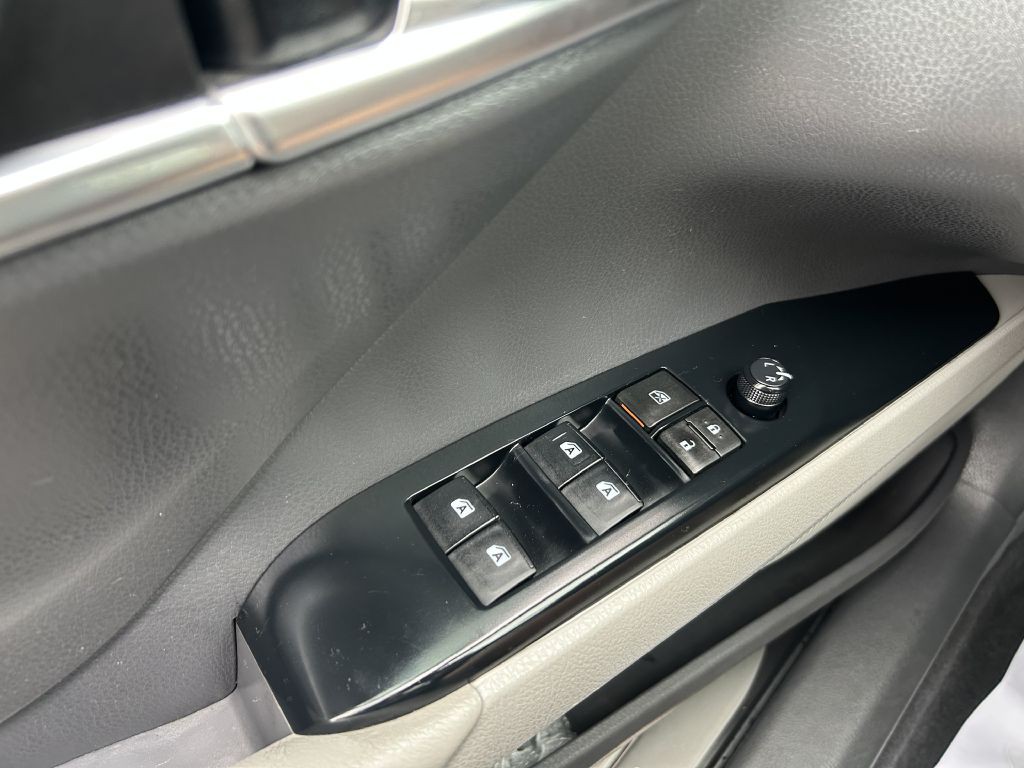 2018 Toyota Camry Image 7