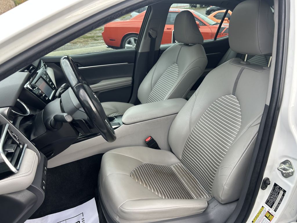 2018 Toyota Camry Image 8