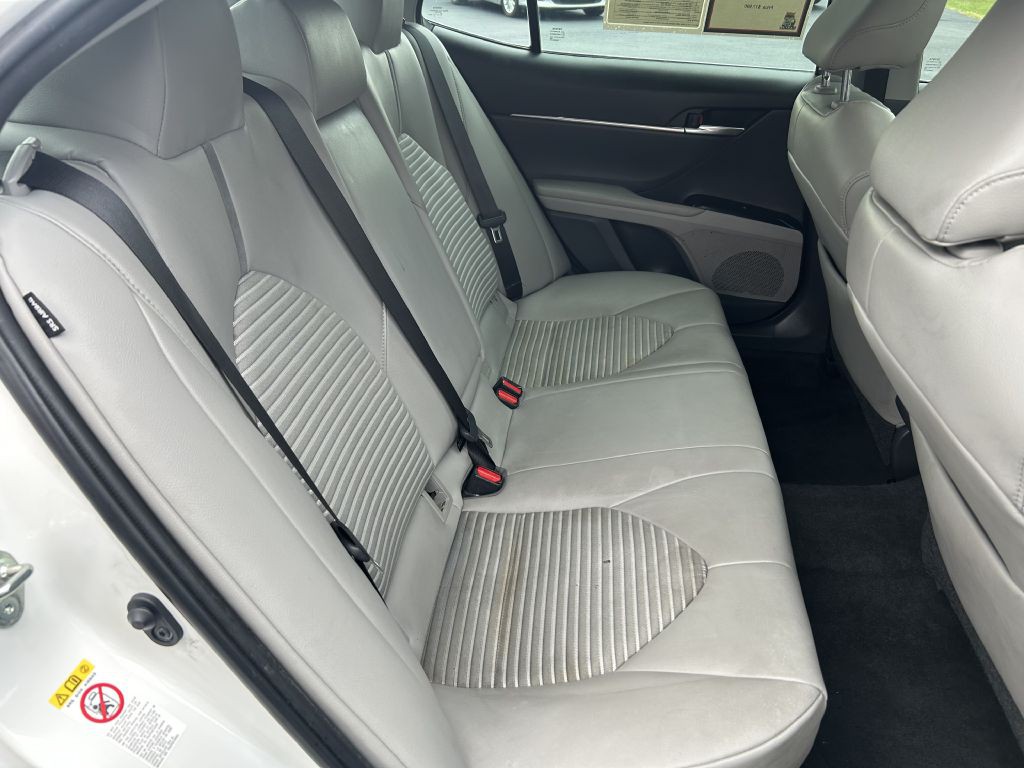 2018 Toyota Camry Image 13