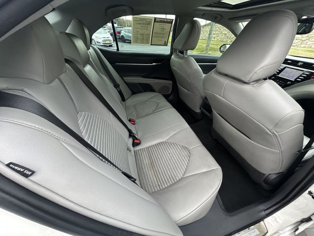 2018 Toyota Camry Image 14